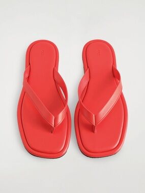 NEW COS Coral Red Padded Leather Toe-Post Flip Flops Women’s Size 9 Minimalist